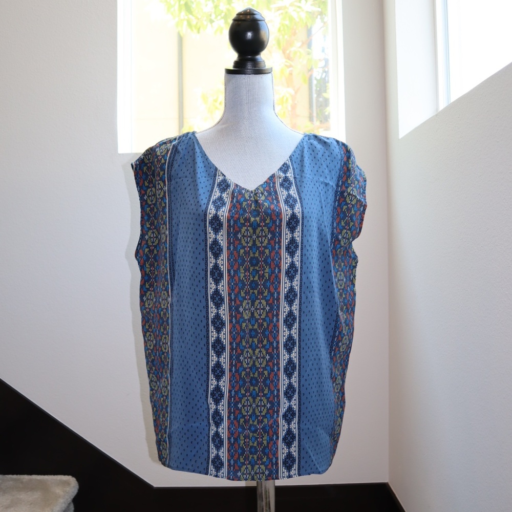 TIFF by T silk basic print blue blouse sz M